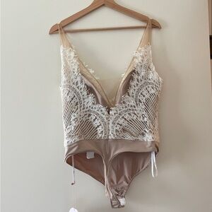 BNWT size 6 odelia bodysuit from BHLDN